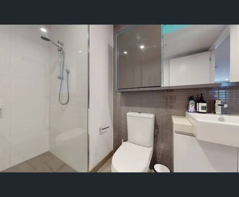 $325, Flatshare, 2 bathrooms, Parkville VIC 3052