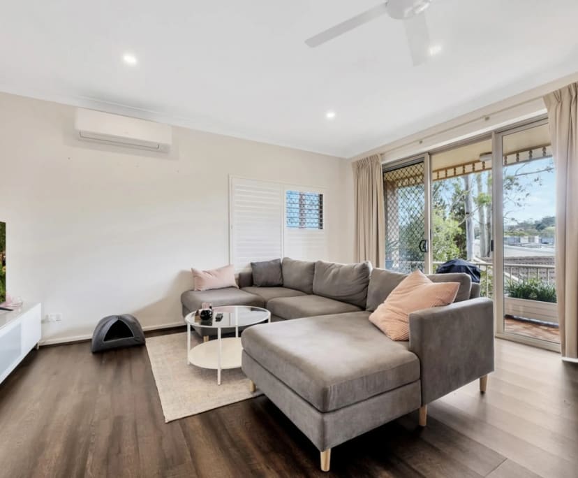 Room for Rent in Wyoming, NSW 240, Unfurnished, S...