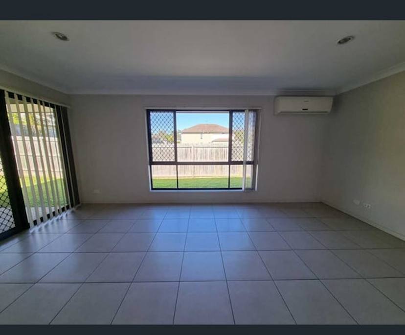 $350, Homestay, 2 rooms, Calamvale QLD 4116, Calamvale QLD 4116