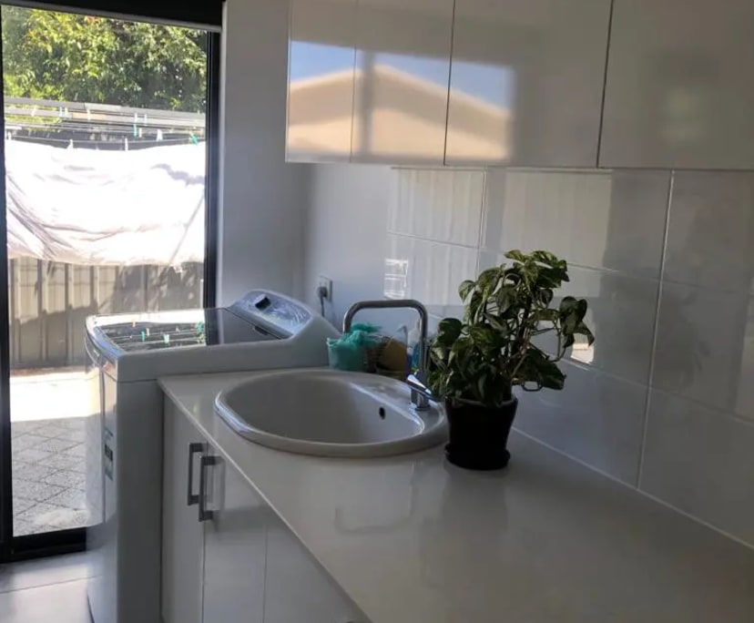 $300, Share-house, 2 bathrooms, City Beach WA 6015