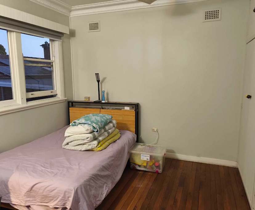 Unfurnished room in a share house