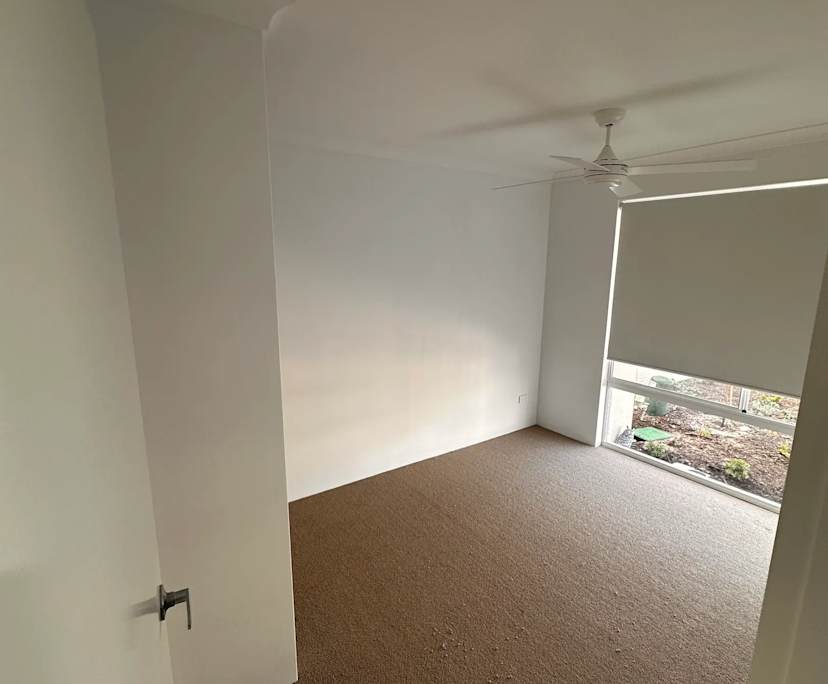 Unfurnished room with own bathroom