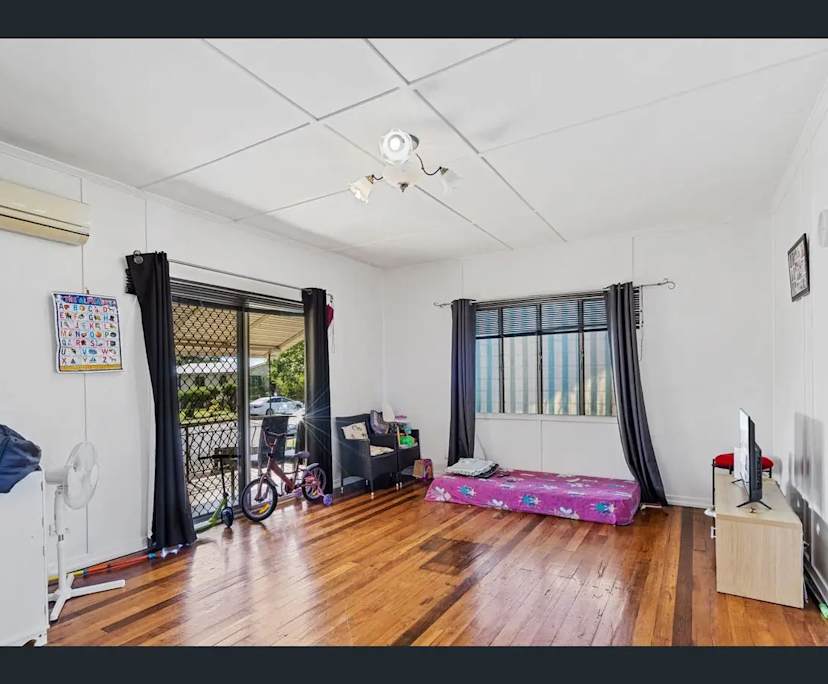 Whole property with 2 rooms for rent