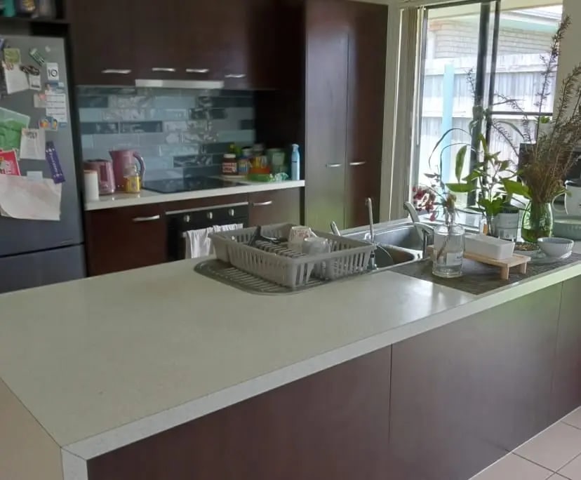 Room in a share house