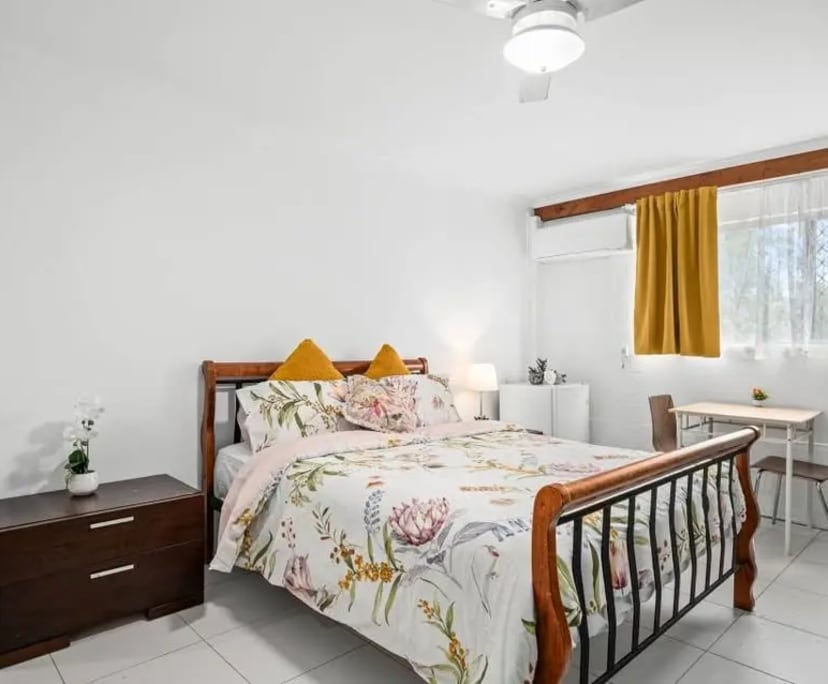 Whole property with 2 rooms for rent
