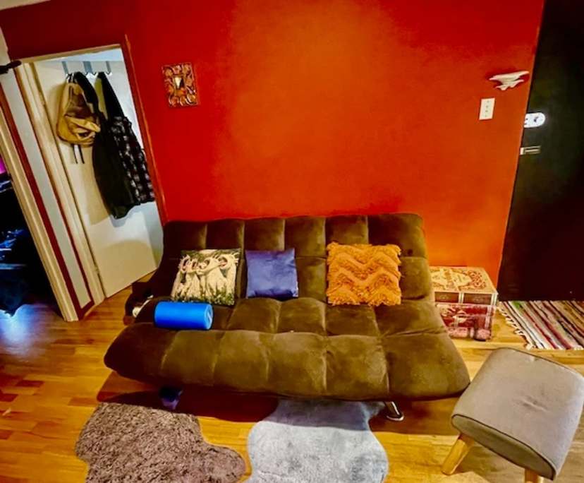 Room in a share house