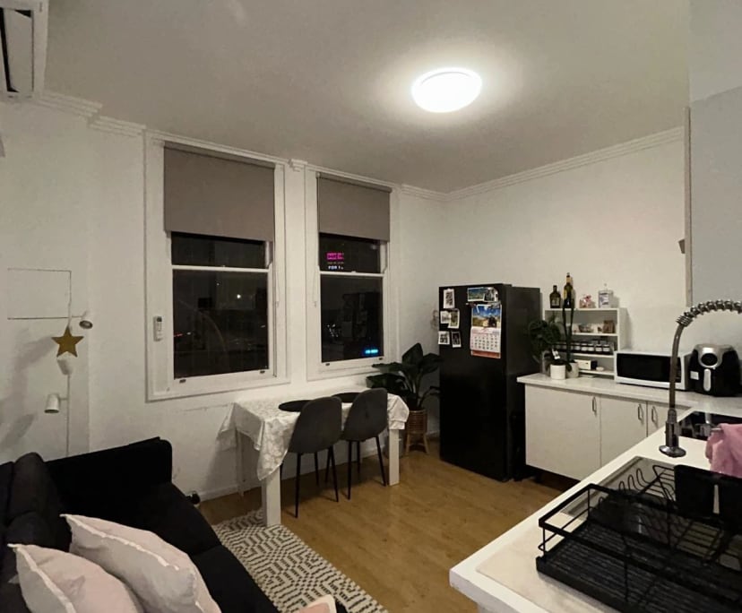 Furnished room in a flatshare