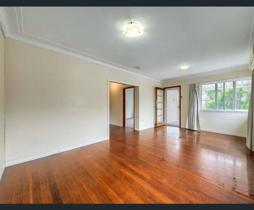 Unfurnished room in a share house
