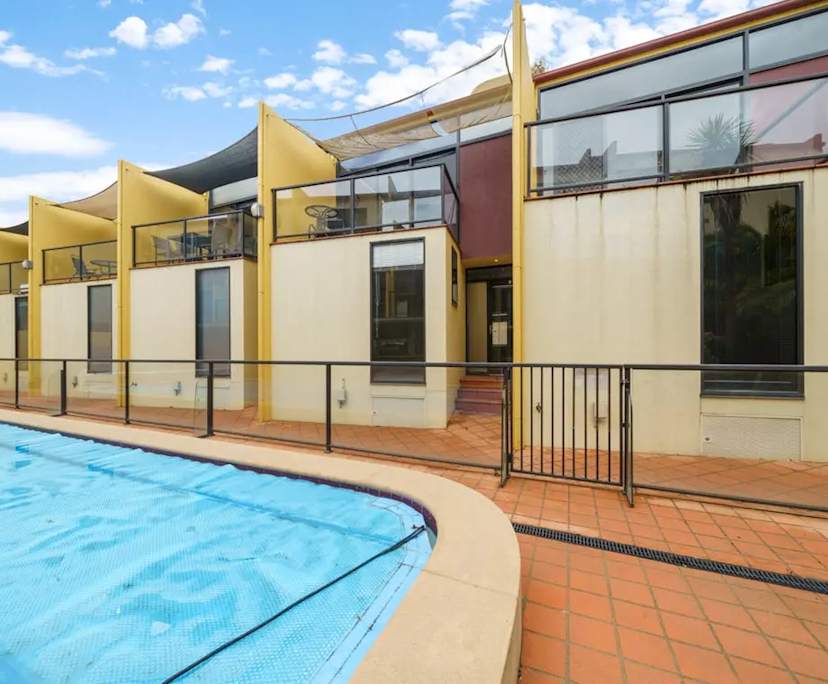 Unfurnished room in a flatshare