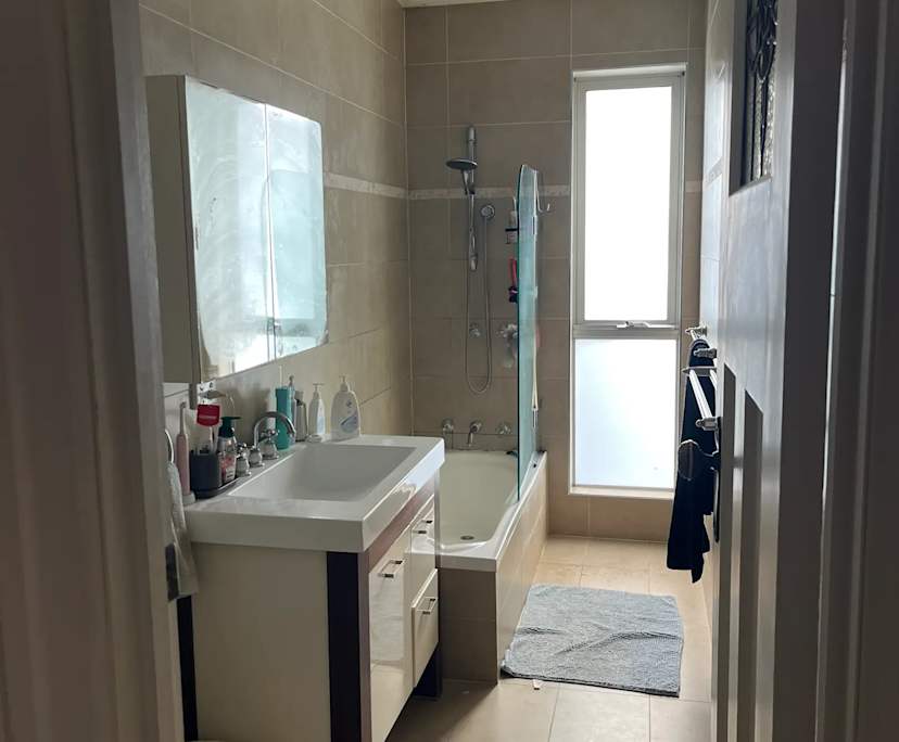 Unfurnished room in a share house