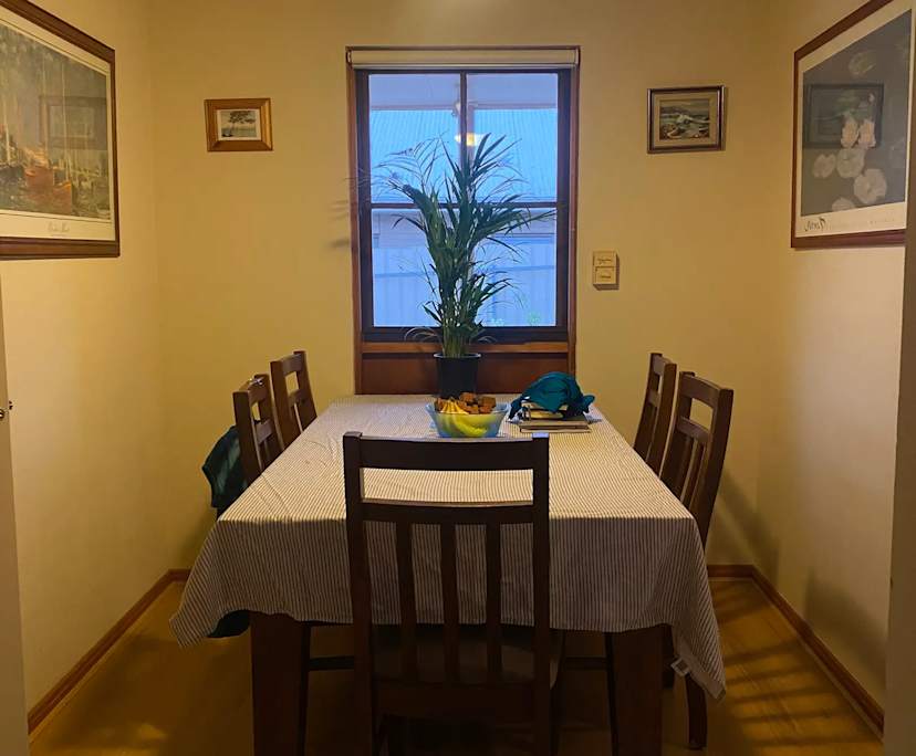 $180, Share-house, 3 bathrooms, Hallett Cove SA 5158