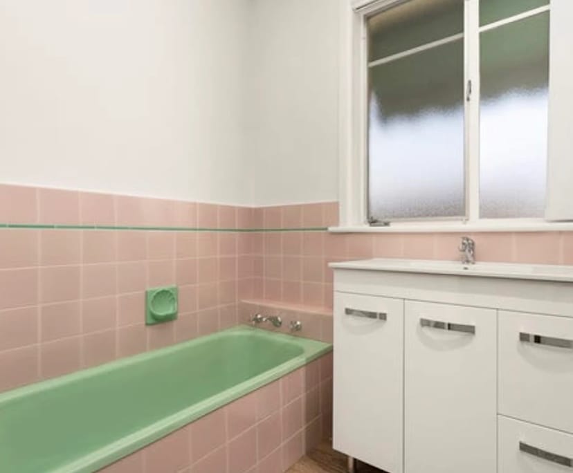 Room in a share house