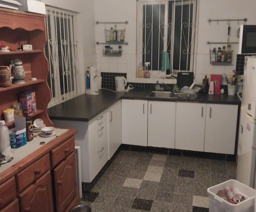 Unfurnished room in a flatshare