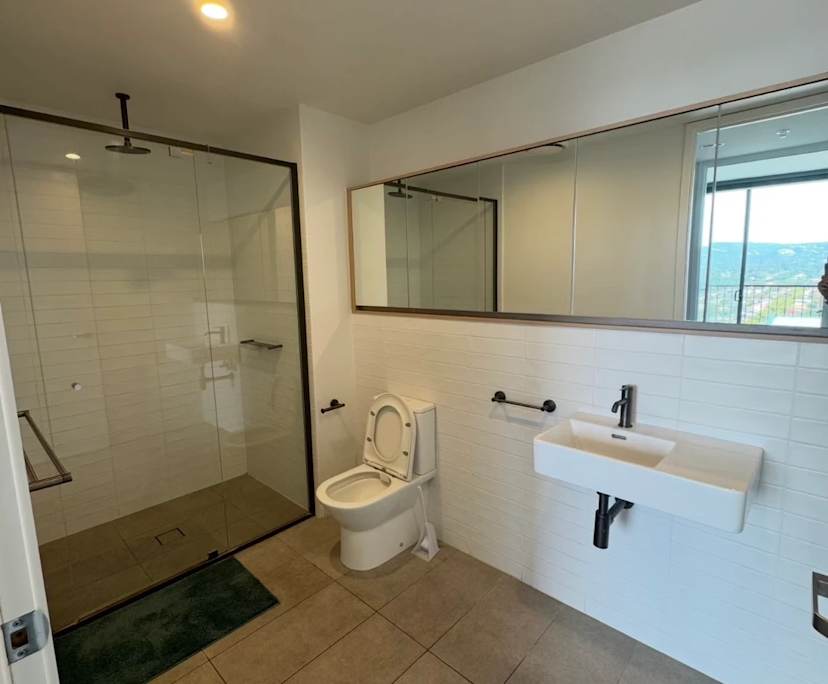 Furnished room with own bathroom