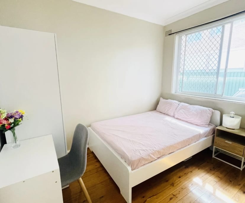 Furnished room in a flatshare