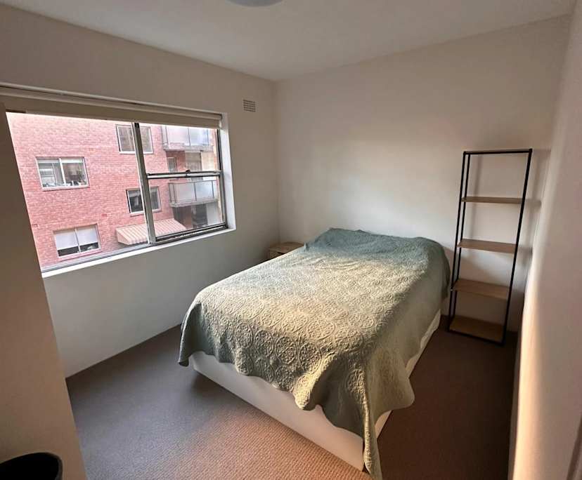 Furnished room in a flatshare