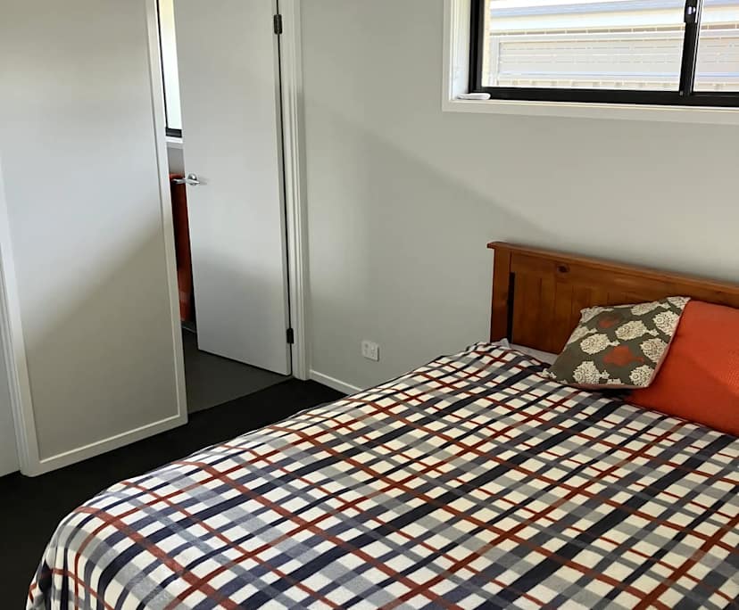 Room with ensuite in a share house