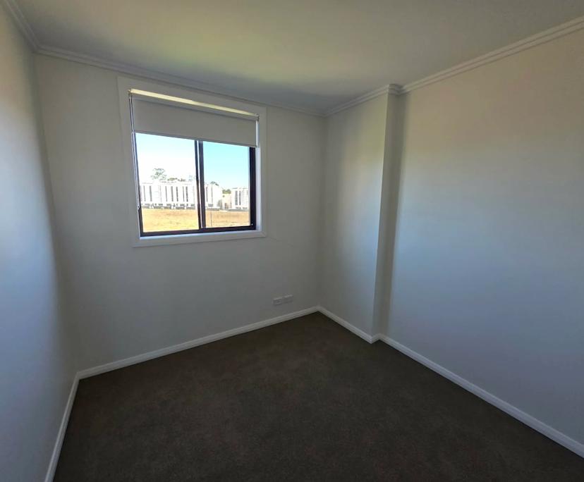 Unfurnished room in a flatshare