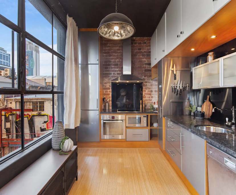 Furnished room with ensuite in a flatshare