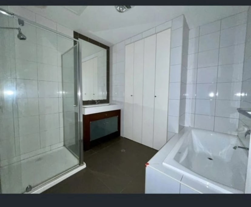 $200, Flatshare, 2 bathrooms, Notting Hill VIC 3168