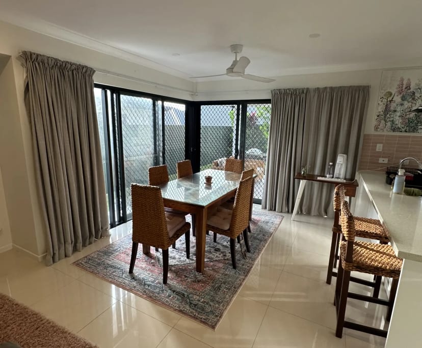 $250, Share-house, 4 bathrooms, Trinity Beach QLD 4879