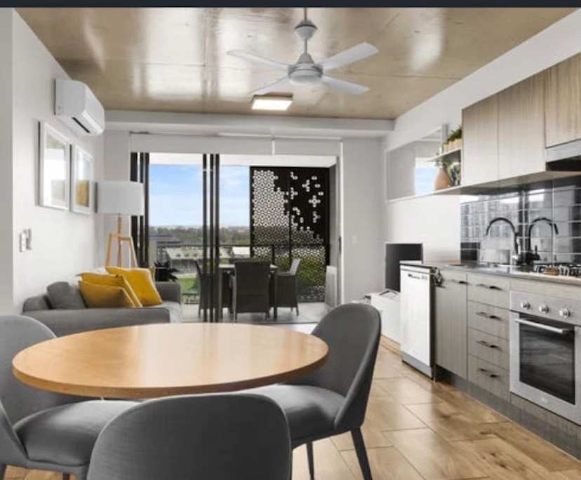 Unfurnished room with own bathroom