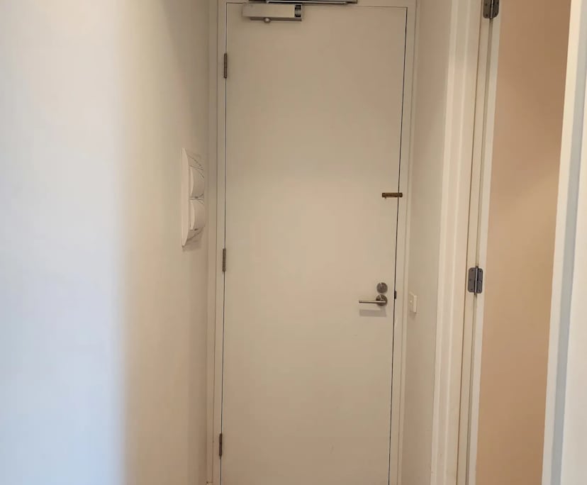 $800, Whole-property, 2 bathrooms, Melbourne VIC 3000