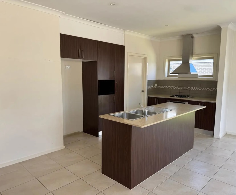 Whole property with 3 rooms for rent