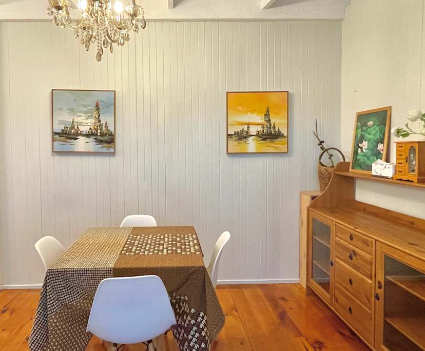 Furnished room in a share house