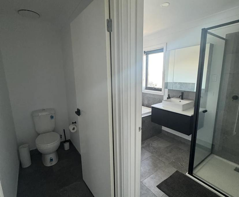 $220, Share-house, 3 bathrooms, Lara VIC 3212