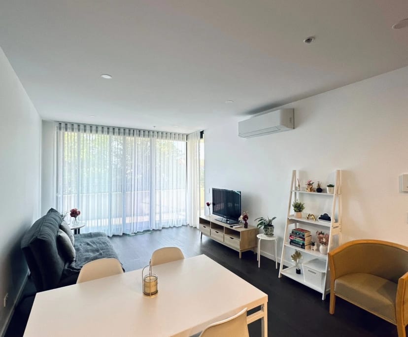 Unfurnished room with own bathroom