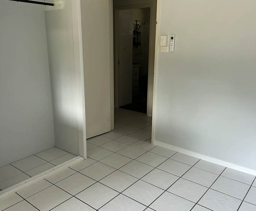 Unfurnished room in a share house