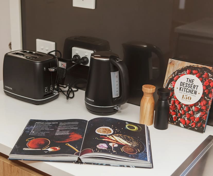 $305, Share-house, 6 bathrooms, Kingsbury VIC 3083