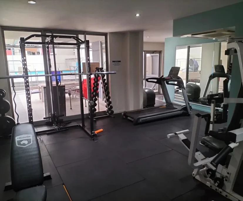 Furnished room with ensuite in a flatshare