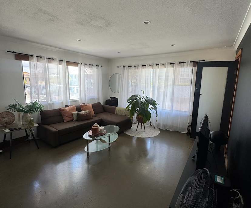 $400, Flatshare, 3 bathrooms, Mermaid Beach QLD 4218