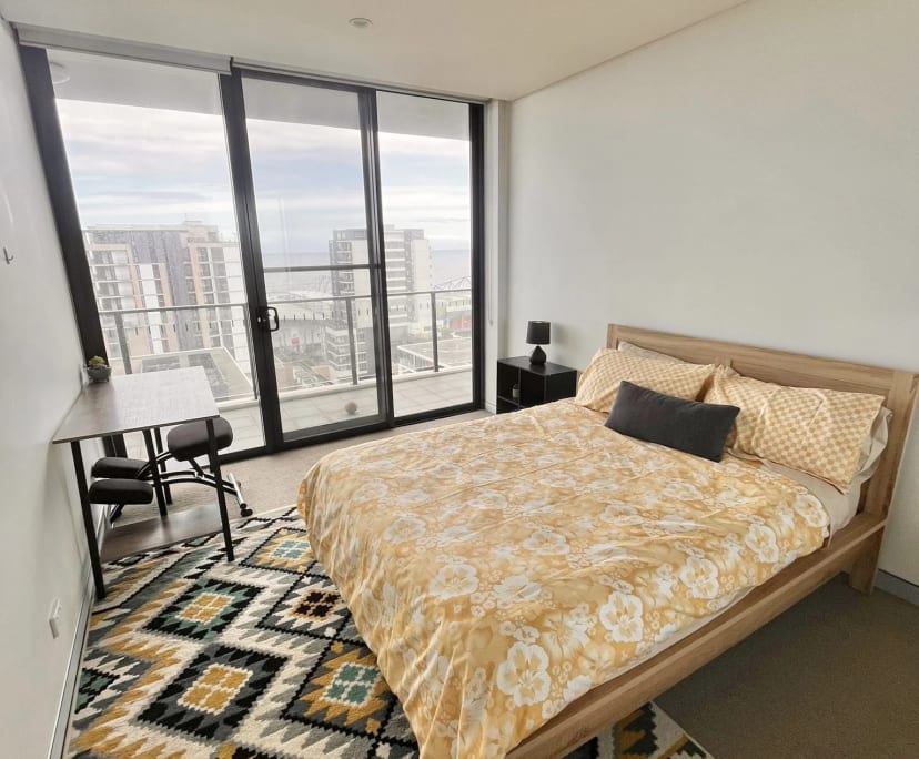 Furnished room in a flatshare