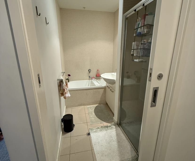 $400, Flatshare, 2 bathrooms, Docklands VIC 3008