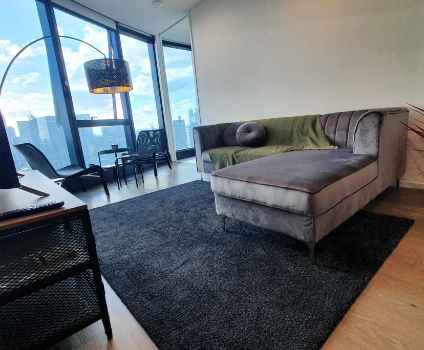 Furnished room with ensuite in a flatshare