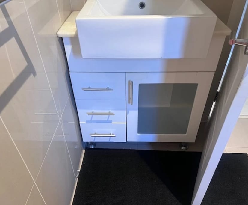 $350, Share-house, 4 bathrooms, Campbelltown NSW 2560