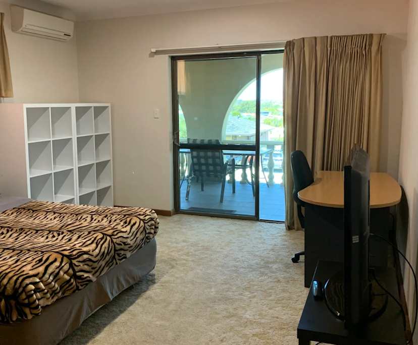 Furnished room in a share house