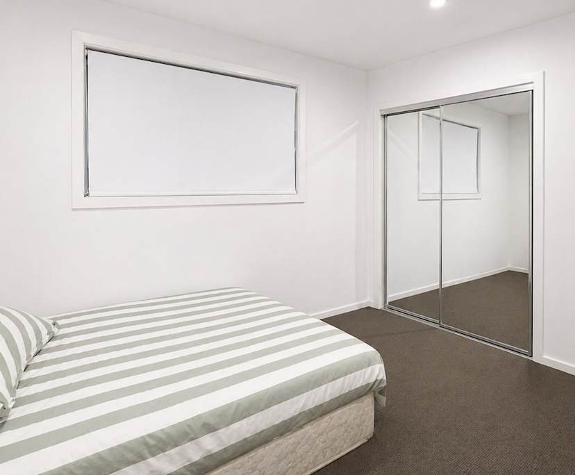 Room in a share house