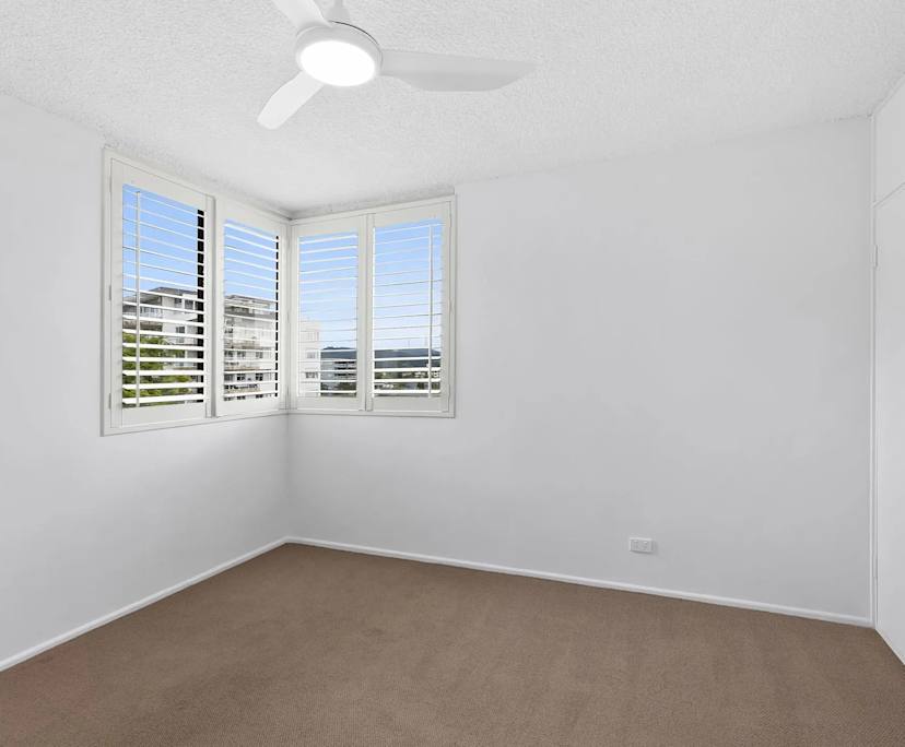 Unfurnished room in a flatshare