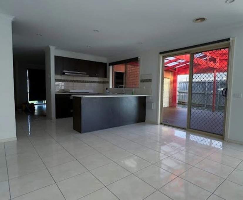 Room in a share house