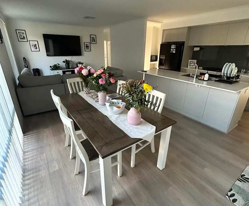 Room in a share house