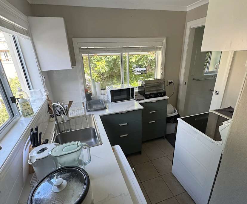 Furnished room in a flatshare