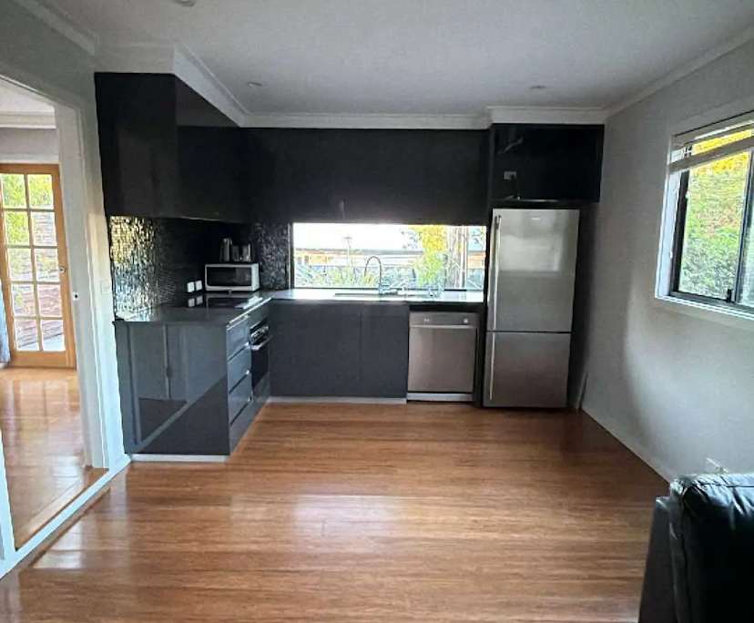 $490, Granny-flat, 1 bathroom, Red Hill ACT 2603