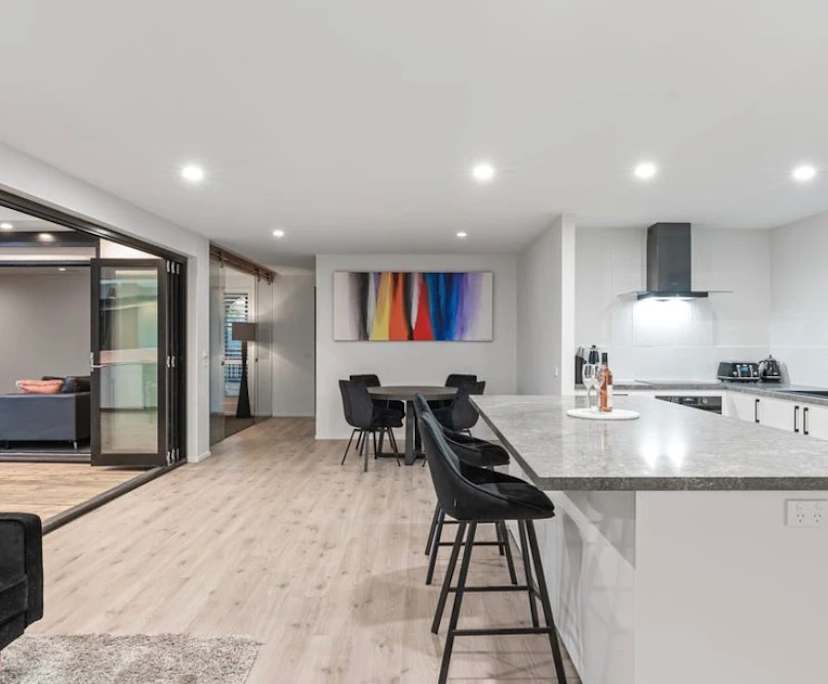 Unfurnished room with own bathroom