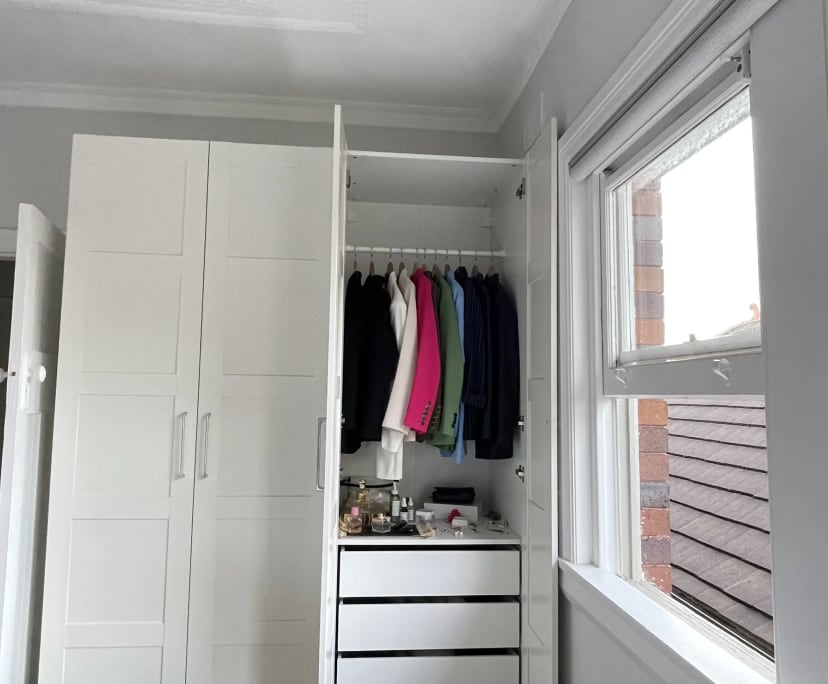 Furnished room in a flatshare