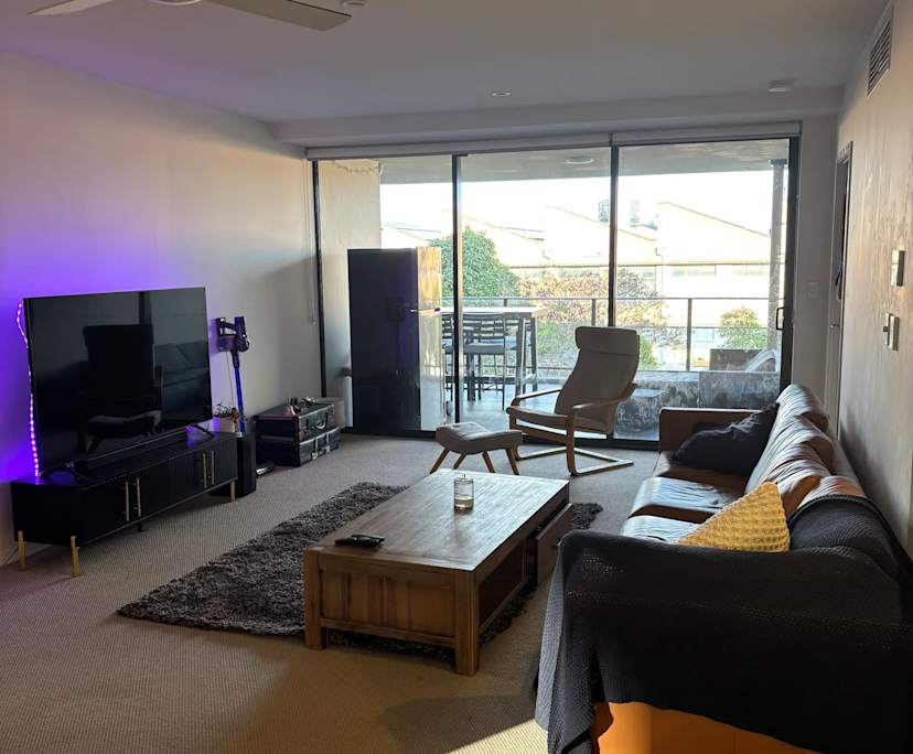 Furnished room in a flatshare