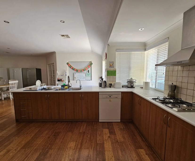 $180, Share-house, 6 bathrooms, Wannanup WA 6210